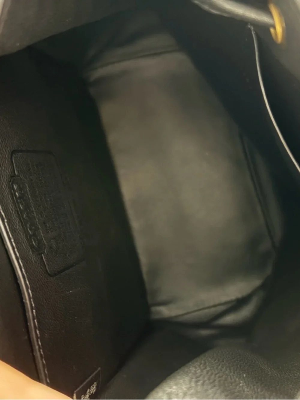 Coach Originals Turnlock Backpack Black Leather Gold Hardware - Picture 8 of 8